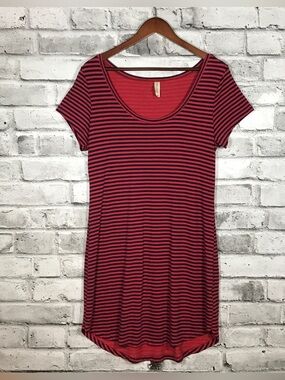 EUC Striped Red and Black Scoop Neck Women's Tee Shirt Dress